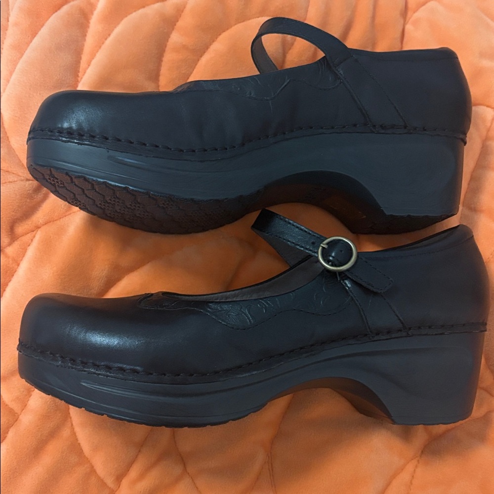 Sanita Women's Black Mary Jane Shoes - Picture 5 of 7